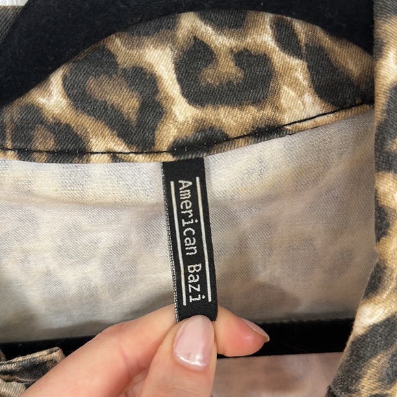 Animal print jacket. Size small - Picture 2 of 4